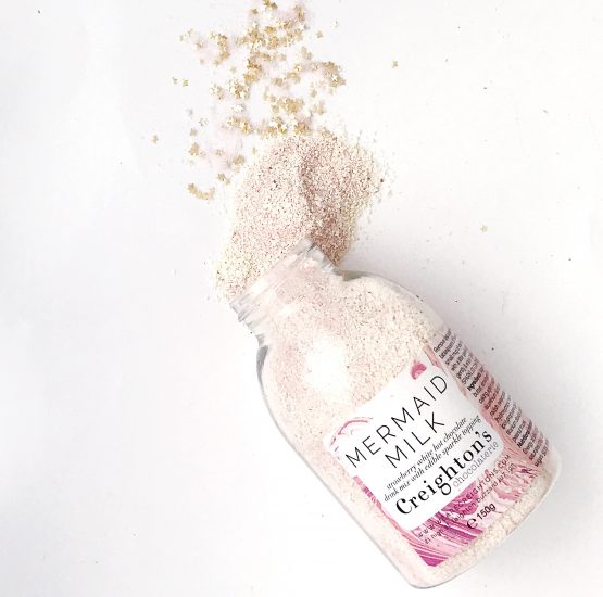 Creighton csillámos, eper ízű fehércsokoládé por forró csokihoz a Cinq Filles Budapest ajándékboltban