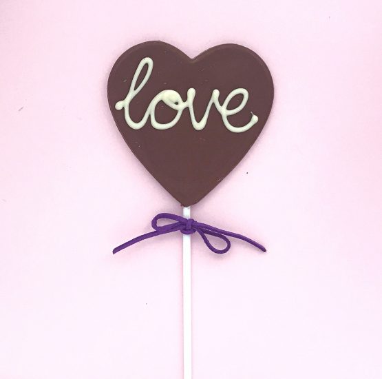 Cinq Filles Budapest valentin napi ajándék szív alakú rcsokoládé nyalóka aznapi kiszállítással