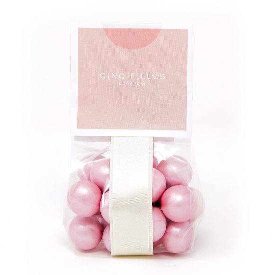 Kekszes, ropogós drazsé rózsaszín színben, választható ajádnékdobozzal a Cinq Filles Budapesttől.